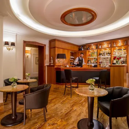 ألبيرغو أوتوشنتو