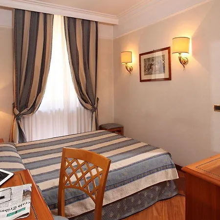 Ottocento 4* רומא